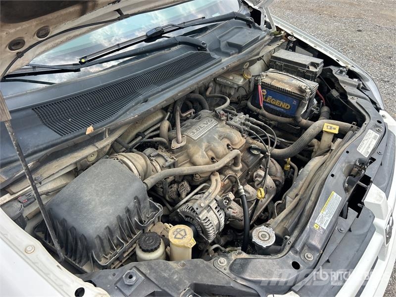 Dodge Caravan SE Automašīnas