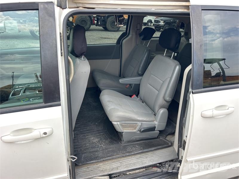 Dodge Caravan SE Automašīnas