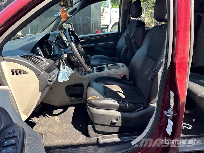 Dodge Grand Caravan SXT Minivan 자동차