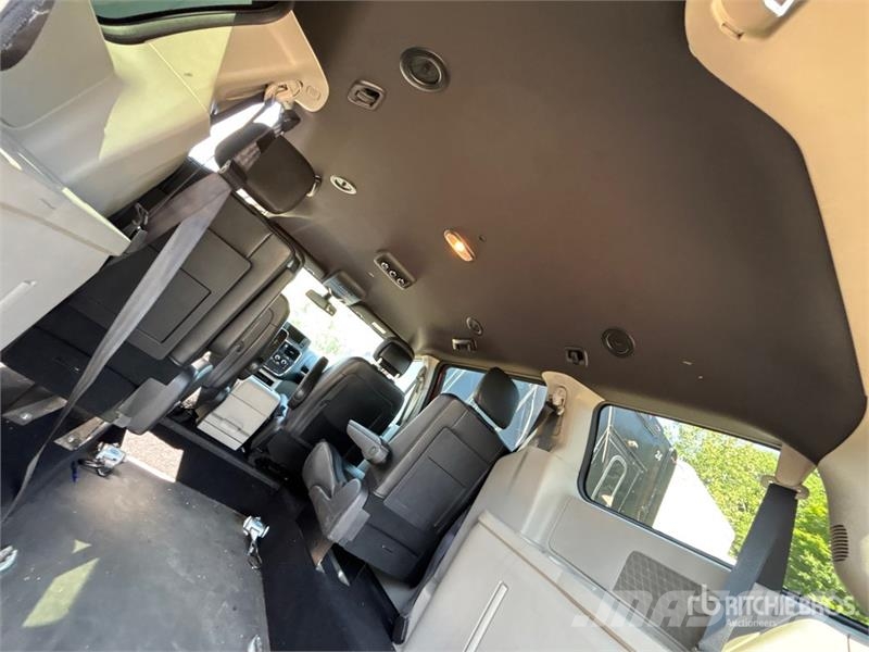 Dodge Grand Caravan SXT Minivan 자동차