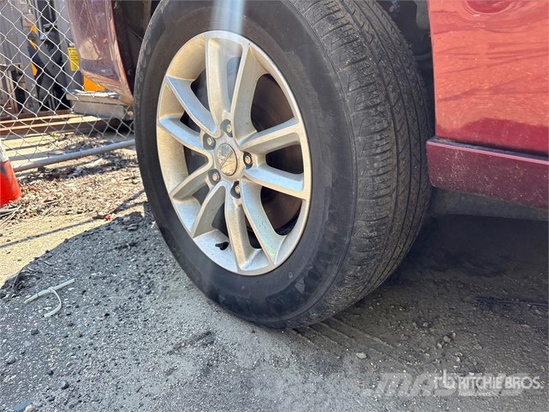 Dodge Grand Caravan SXT Minivan 자동차