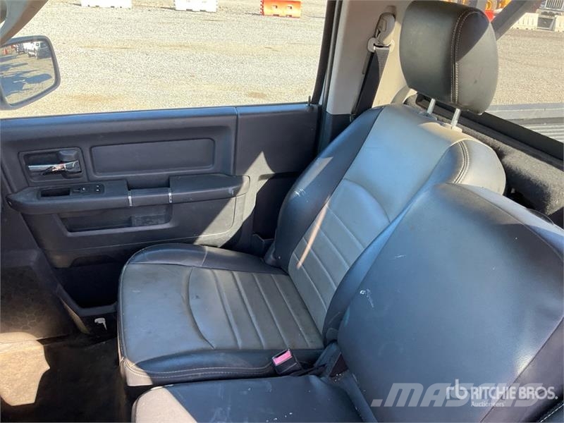 Dodge Ram 2500 기타