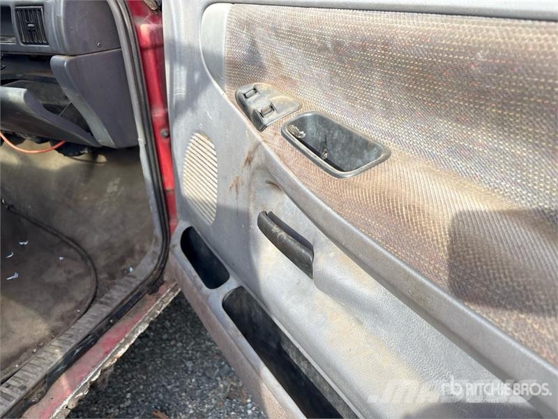 Dodge Ram 3500 Vieglais kravas automobilis/izkraušana no sāniem