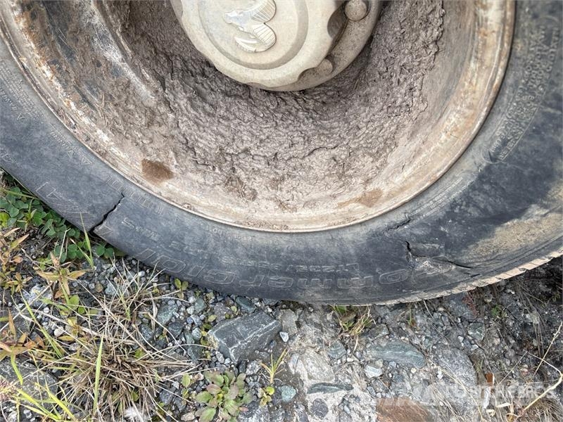 Dodge Ram 3500 Vieglais kravas automobilis/izkraušana no sāniem