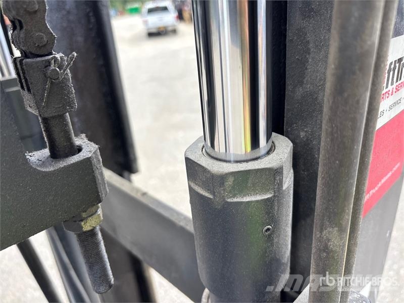 Doosan B15SU-9 2750 lb Electric Forklift Sähkötrukit