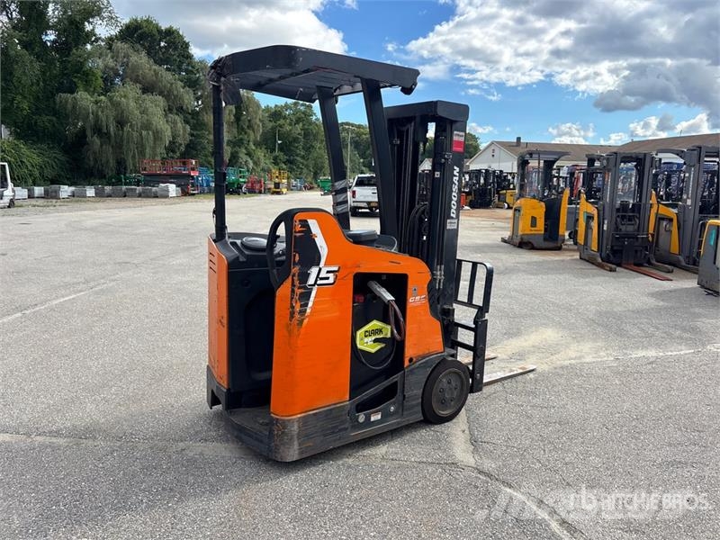 Doosan B15SU-9 2750 lb Electric Forklift Sähkötrukit