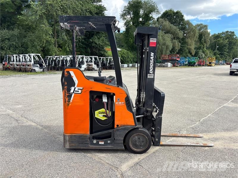 Doosan B15SU-9 2750 lb Electric Forklift Sähkötrukit