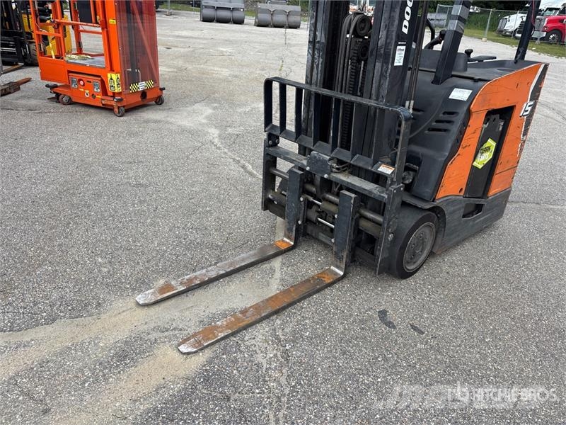 Doosan B15SU-9 2750 lb Electric Forklift Sähkötrukit