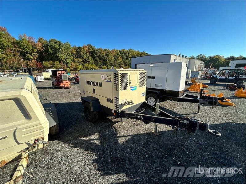 Doosan HP375 375 cfm Mobile Air Compressor Compressors