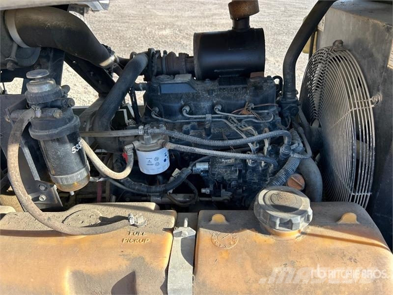 Doosan P185WYM-T4I コンプレッサー