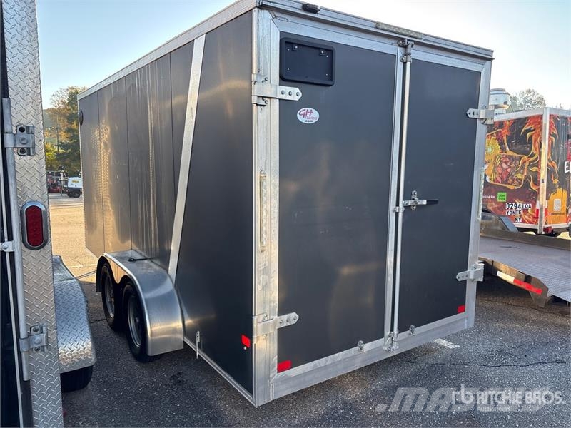  Durabull 16 ft T/A Enclosed Trailer Причепи-фургони
