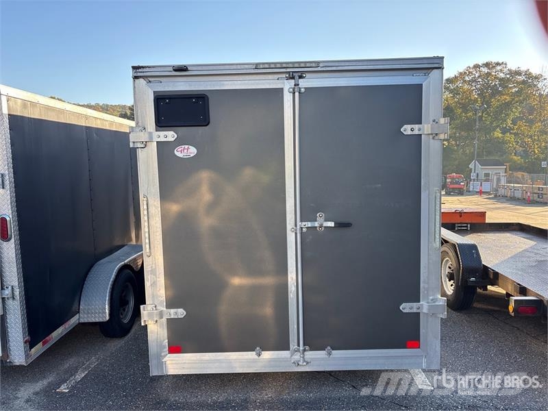  Durabull 16 ft T/A Enclosed Trailer Причепи-фургони