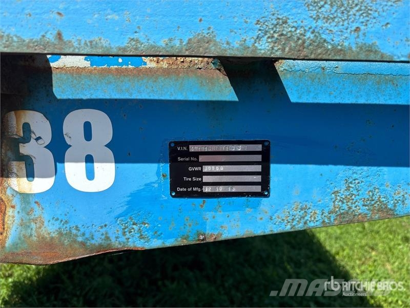 Dynaweld 48 ft T/A Spread Axle Step Deck Trailer Maskintransporter