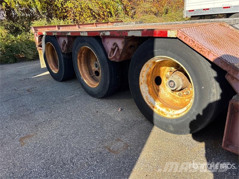 Eager Beaver 50GSL-PT Tri/A Lowboy Trailer Низкорамные прицепы