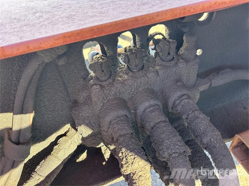 Eager Beaver 50GSL-PT Tri/A Lowboy Trailer Низкорамные прицепы