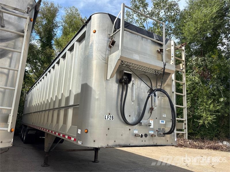 East Mfg SE 48 ft Tri/A Aluminum Live Bottom Trailer Puspriekabės su grindimis