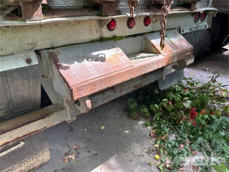 East Mfg SE 48 ft Tri/A Aluminum Live Bottom Trailer Puspriekabės su grindimis