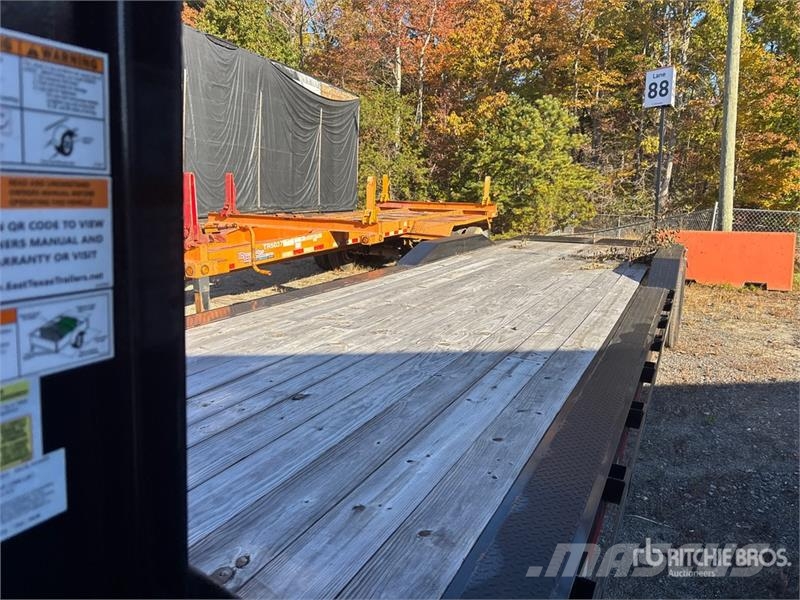 East Mfg Texas 32 ft T/A Gooseneck Equipment Trailer Prikolice za prevoz vozil