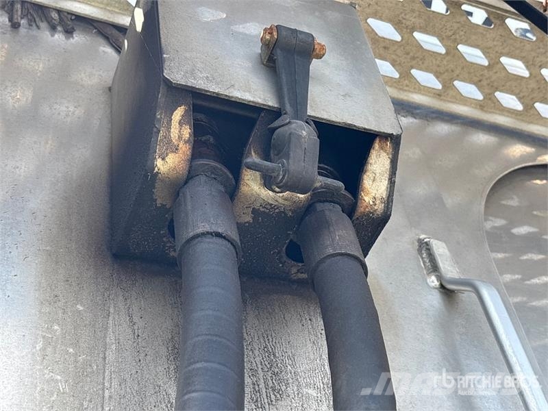East SE 48 ft Tri/A Aluminum Live Bottom Trailer ウォーキングフロアー(セミトレーラー)