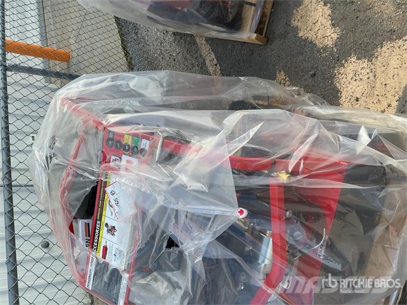 Easy-Kleen Magnum Gold 4000 Series Pressure Washer (Unused) Light pressure washers
