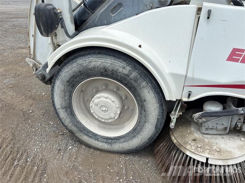Elgin Pelican Sweeper Truck Camión de barrendero