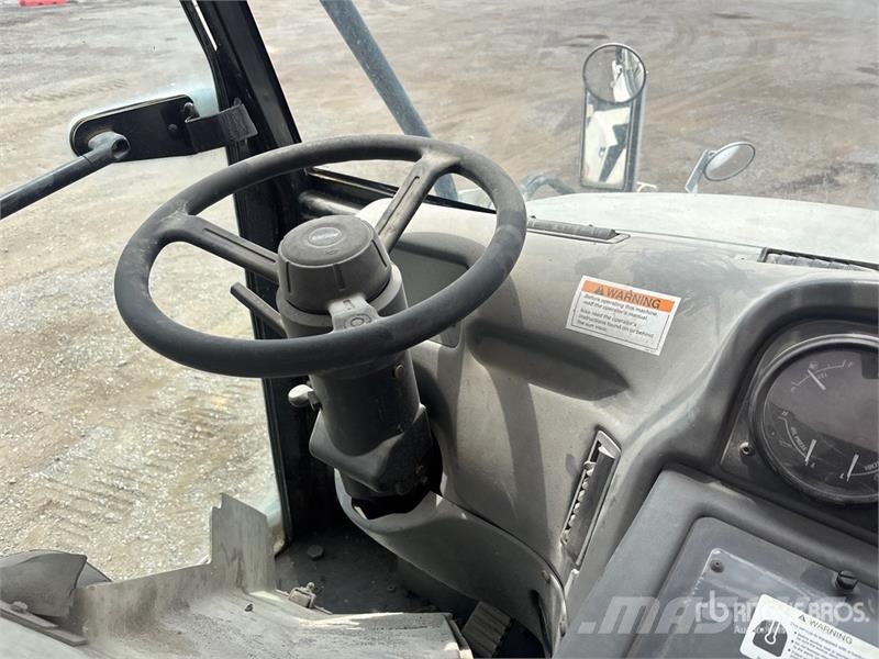 Elgin Pelican Sweeper Truck Camión de barrendero