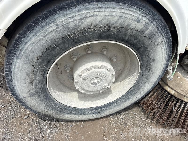 Elgin Pelican Sweeper Truck Camión de barrendero