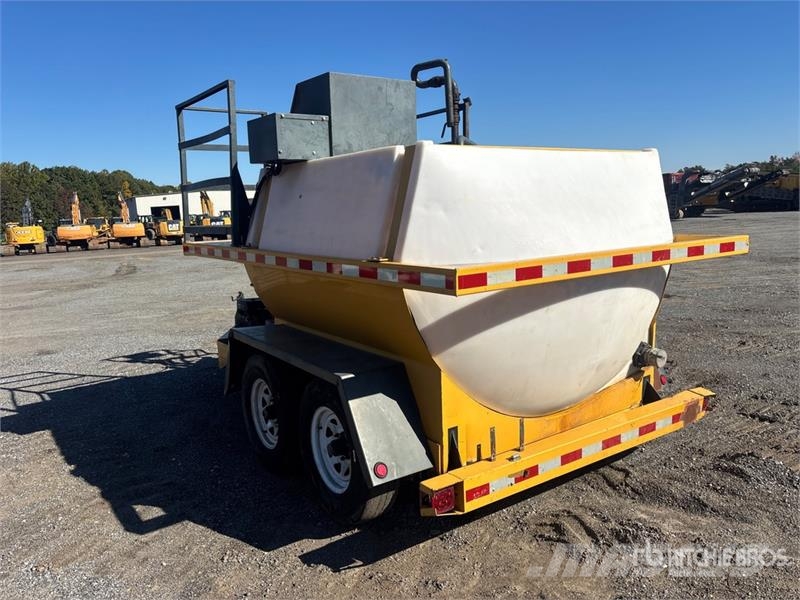 Epic L90TR 900 gal Hydroseeder مكونات أخرى