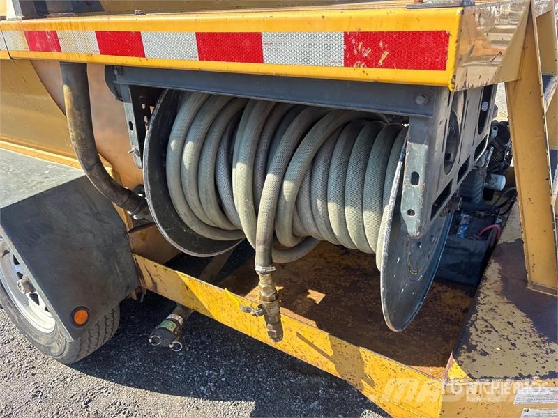 Epic L90TR 900 gal Hydroseeder مكونات أخرى