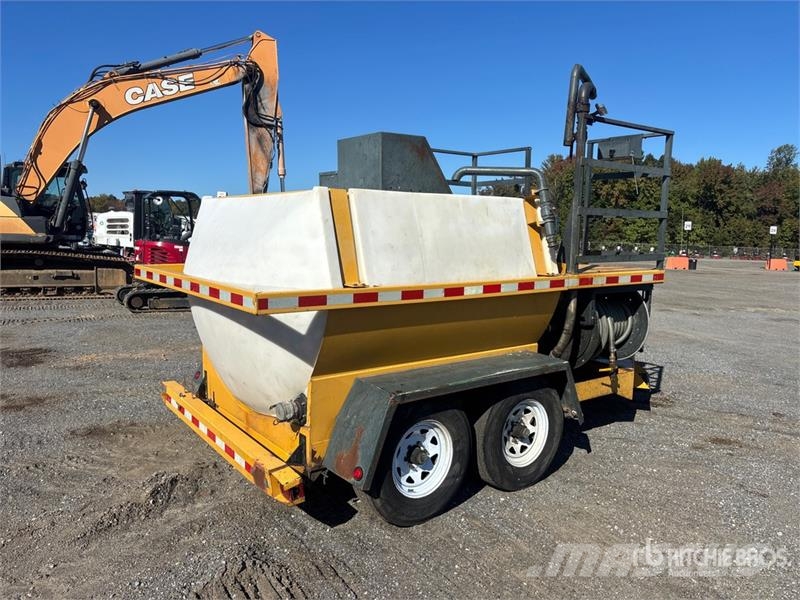 Epic L90TR 900 gal Hydroseeder مكونات أخرى