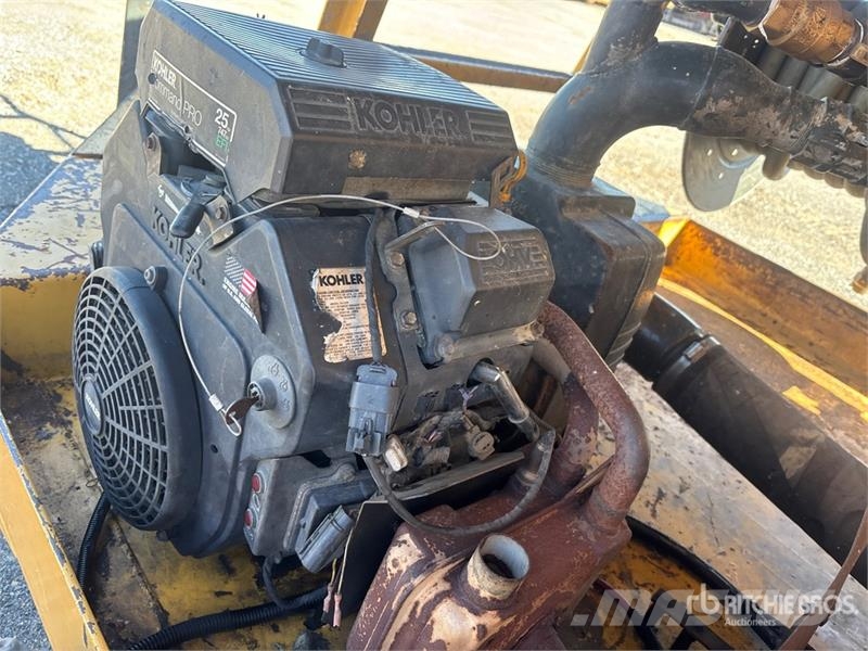 Epic L90TR 900 gal Hydroseeder مكونات أخرى