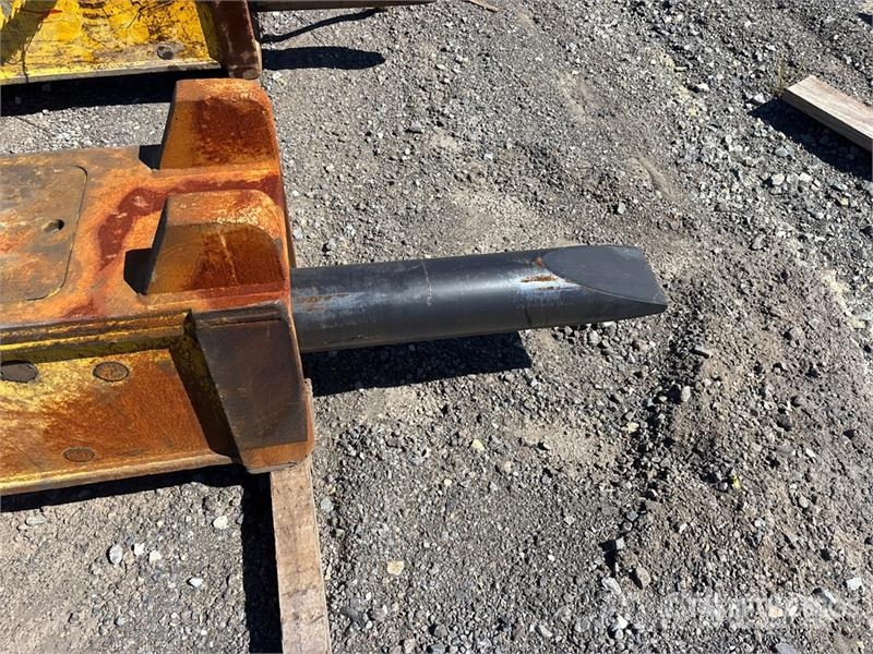 Epiroc HB2500 120 in Hydraulic Breaker Iskuvasarat