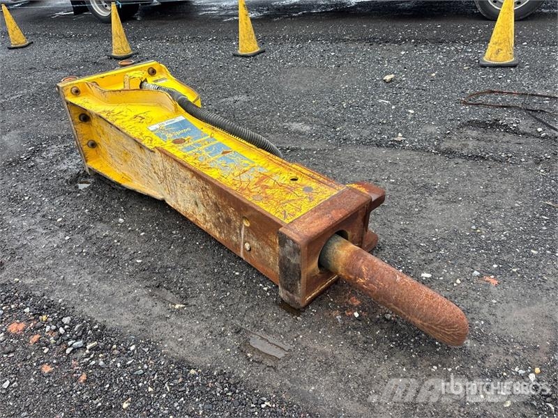 Epiroc HB2500 16 in Hydraulic Breaker Гидромолоты
