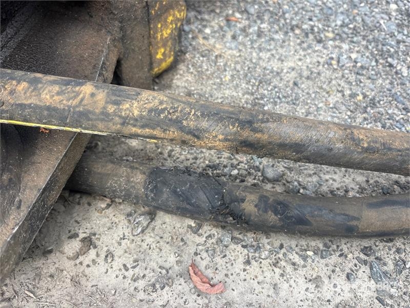 Epiroc MB 1650 96 in Hydraulic Breaker Плуги