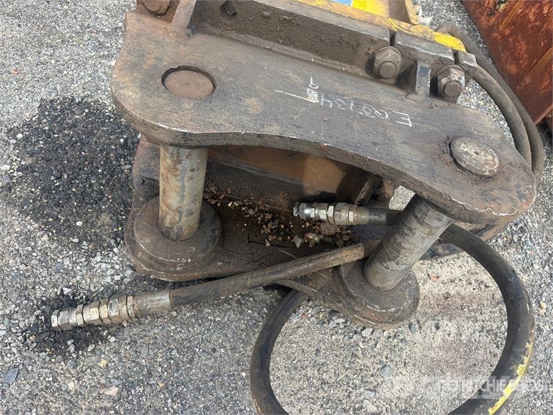 Epiroc MB 1650 96 in Hydraulic Breaker Плуги