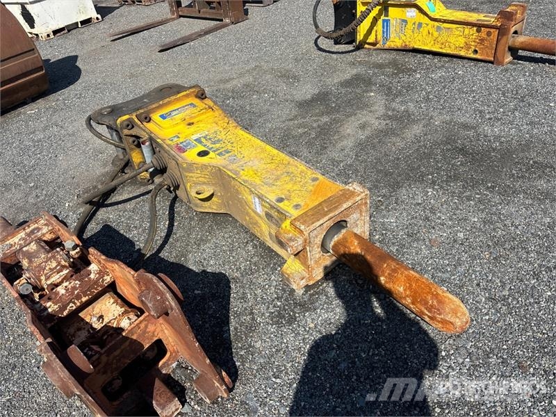 Epiroc MB 1650 96 in Hydraulic Breaker Плуги