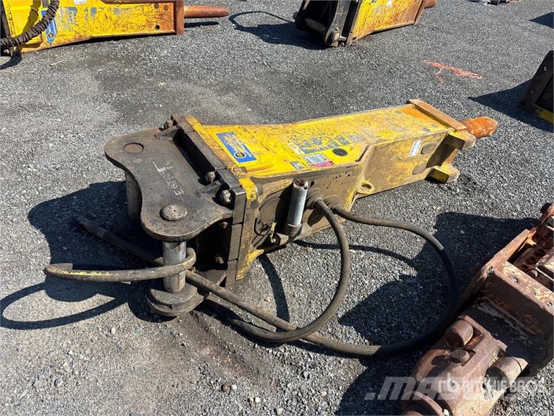 Epiroc MB 1650 96 in Hydraulic Breaker Плуги