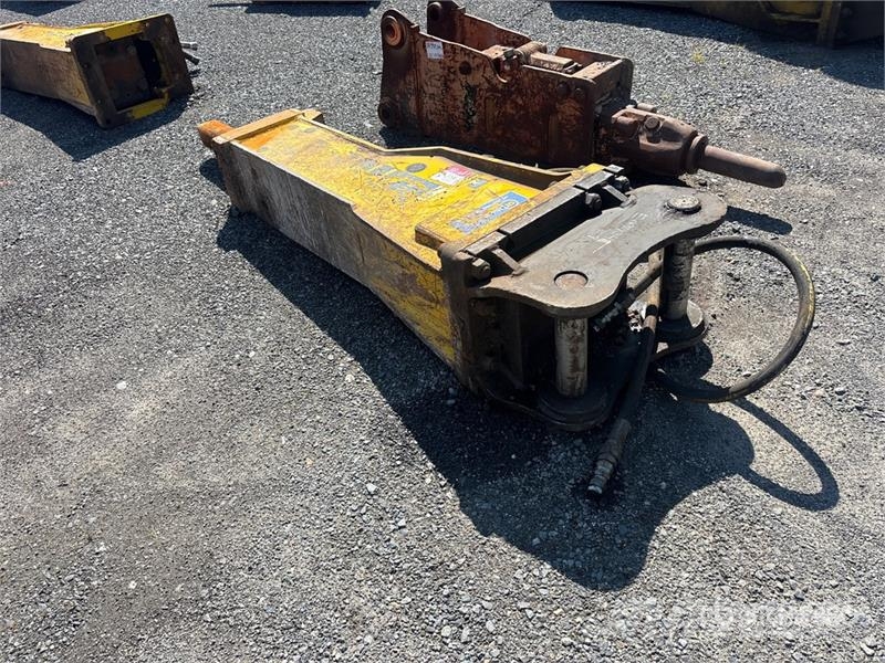 Epiroc MB 1650 96 in Hydraulic Breaker Плуги