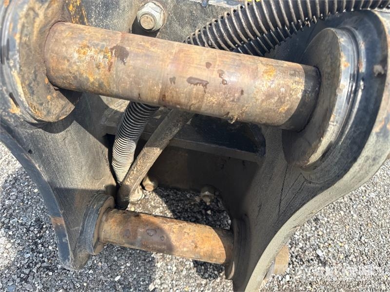 Epiroc MB1500 Hydraulic Breaker 브레이커