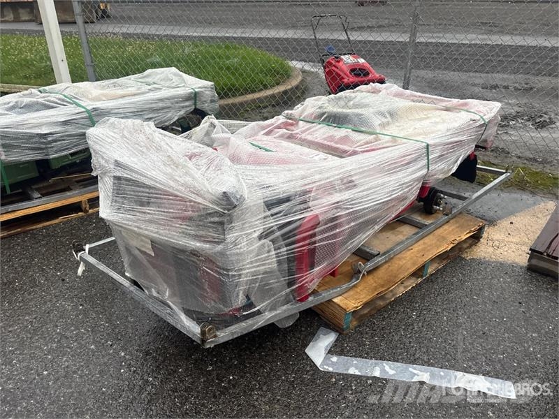 ET13-RED Electric Mini Trike (Unused) Cars