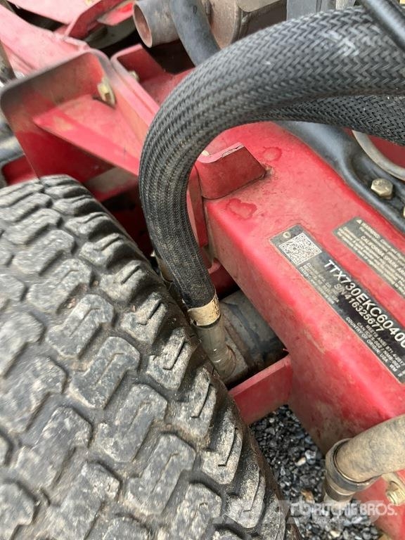 Exmark Lazer Z S-Series Walk-Behind 60 in Lawn Mower Vrtni traktor kosilnice
