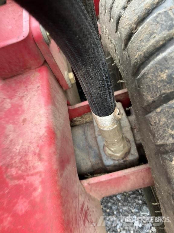 Exmark Lazer Z S-Series Walk-Behind 60 in Lawn Mower Vrtni traktor kosilnice