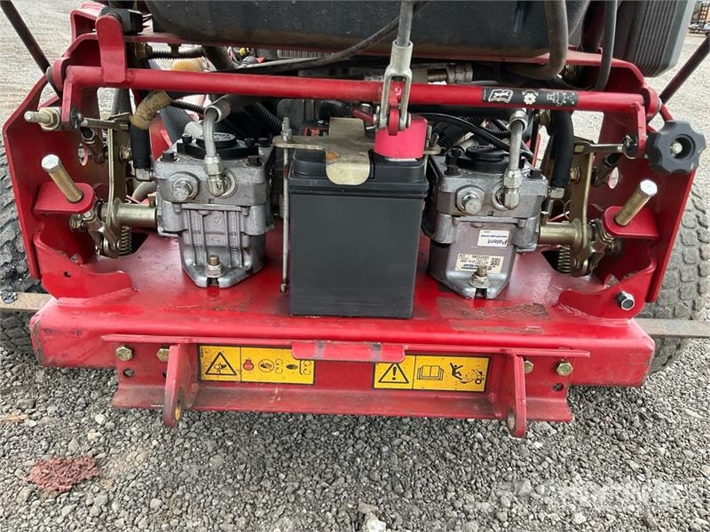 Exmark Lazer Z S-Series Walk-Behind 60 in Lawn Mower Vrtni traktor kosilnice