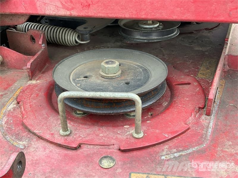 Exmark Lazer Z S-Series Walk-Behind 60 in Lawn Mower Vrtni traktor kosilnice