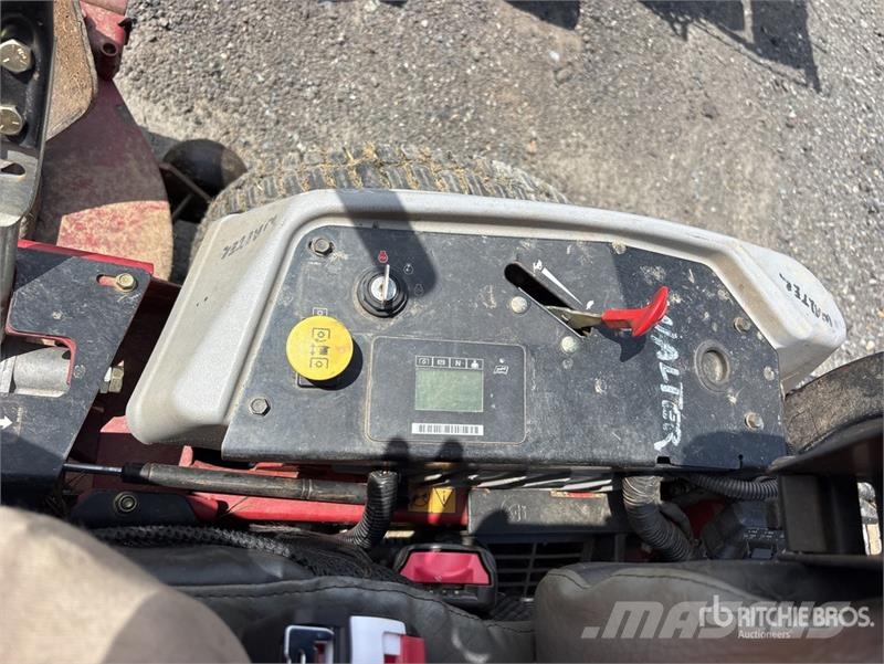 Exmark Lazer Z X-Series Ride-On 72 in Lawn Mower Rijmaaiers