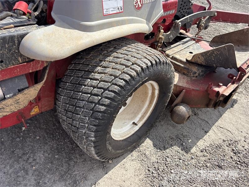 Exmark Lazer Z X-Series Ride-On 72 in Lawn Mower Rijmaaiers