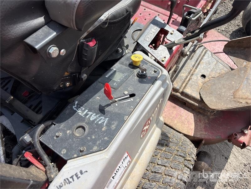 Exmark Lazer Z X-Series Ride-On 72 in Lawn Mower Rijmaaiers
