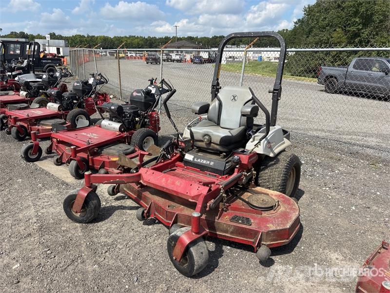 Exmark Lazer Z X-Series Ride-On 72 in Lawn Mower Rijmaaiers