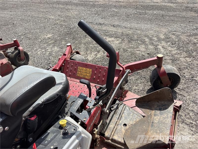Exmark Lazer Z X-Series Ride-On 72 in Lawn Mower Rijmaaiers