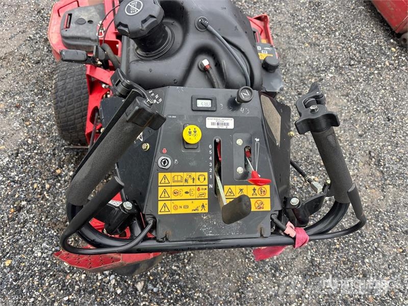 Exmark Turf Tracer S-Series 4x2 Stand-On 48 in Lawn Mower ركوب الحشائش